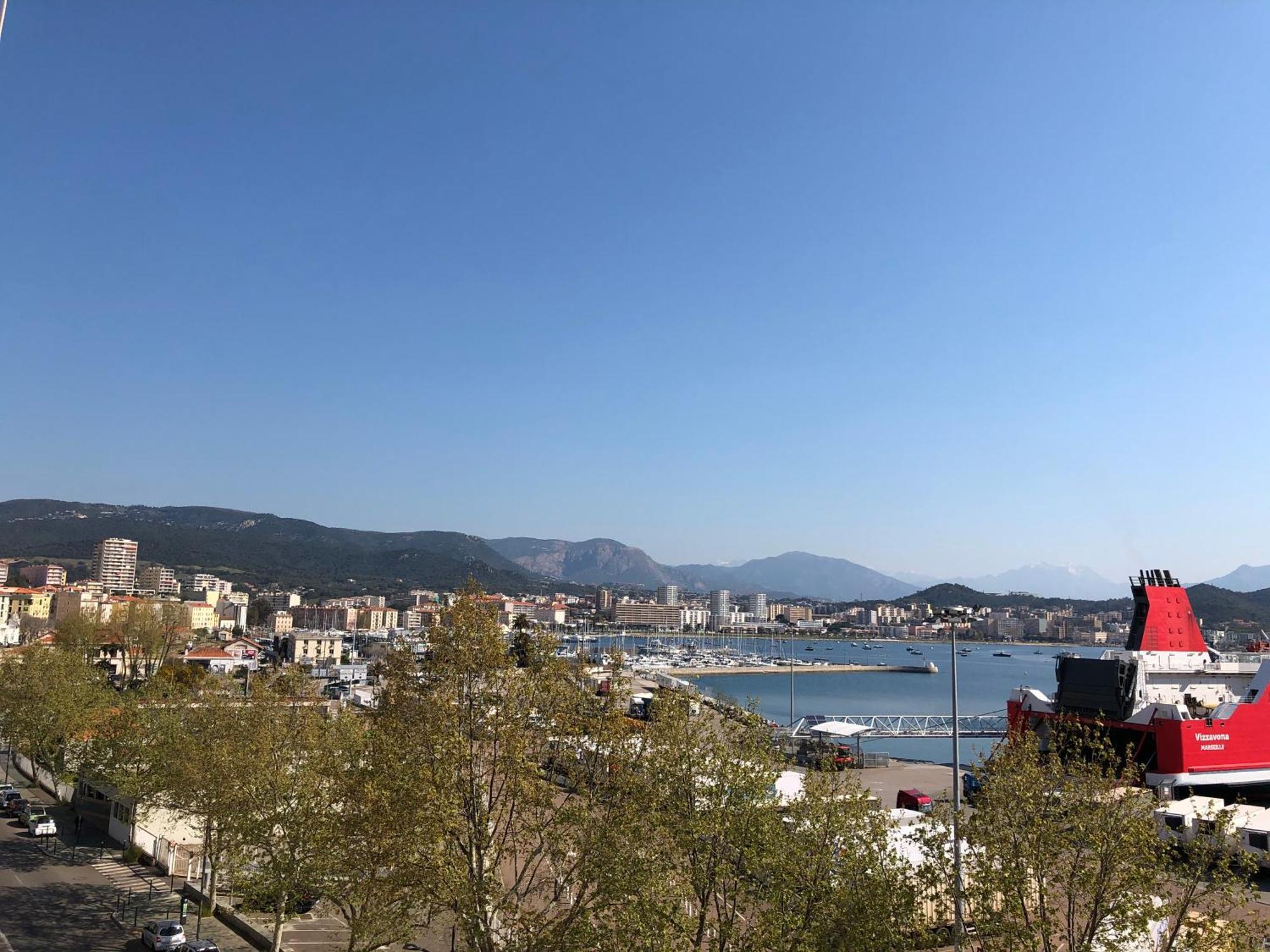 Hotel Le Dauphin Ajaccio  Pokoj fotografie